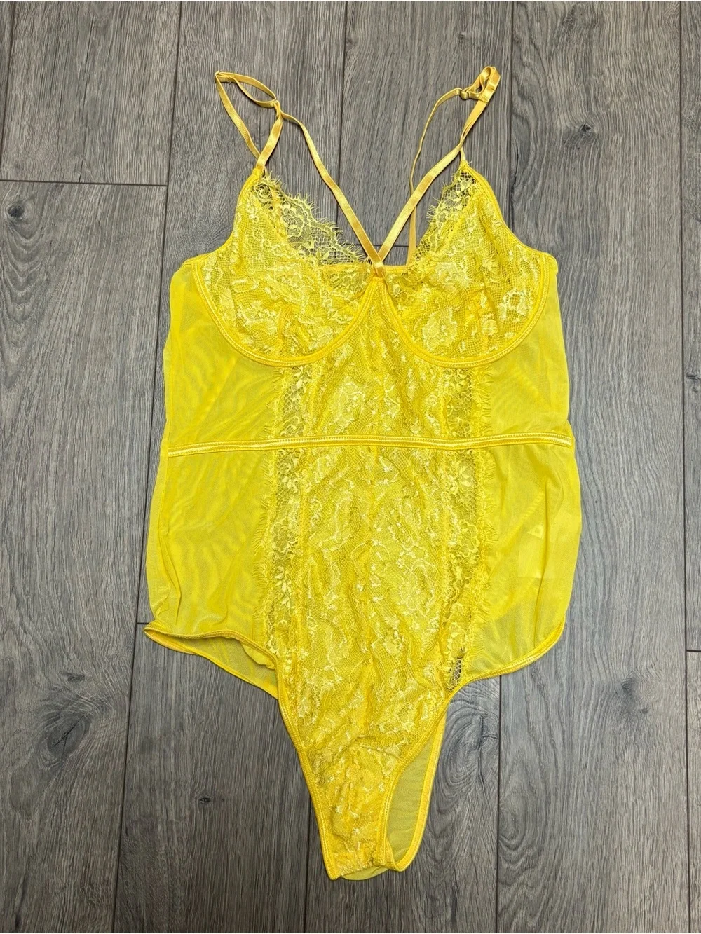 XL yellow bodysuit lingerie - Picture 1 of 2